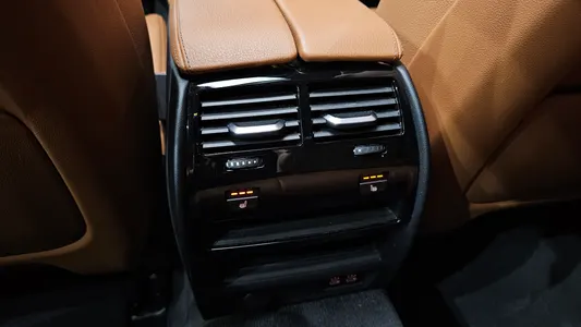 BMW 5 Series (G30) 520i 2021 32