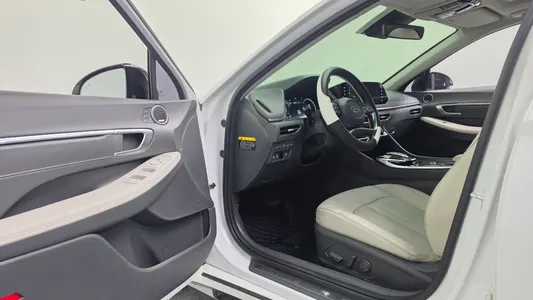 Hyundai (DN8) 2019 13