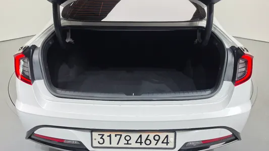 Hyundai (DN8) 2019 20