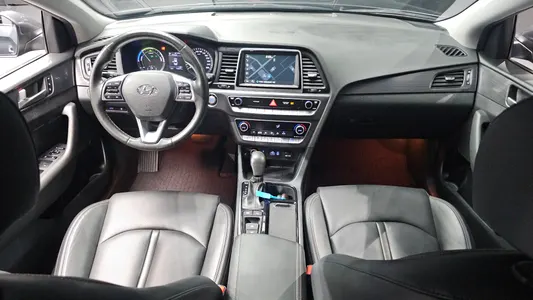 Hyundai 쏘나타 라이즈 하이브리드 2017 7