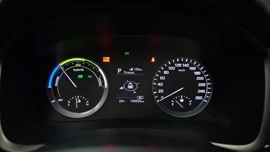 Hyundai 쏘나타 라이즈 하이브리드 2017 8