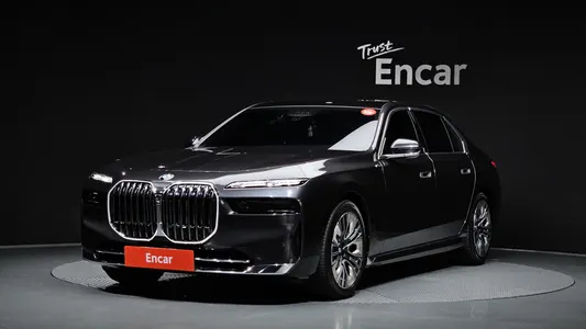 BMW 7 Series (G70) 740i sDrive 2023