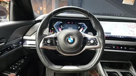 BMW 7 Series (G70) 740i sDrive 2023 12