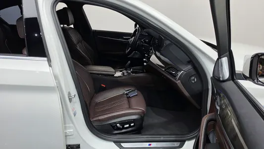 BMW 5 Series (G30) 540i xDrive M 2018 26