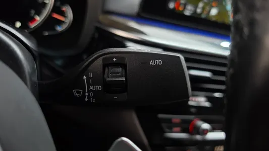 BMW 5 Series (G30) 540i xDrive M 2018 28