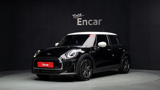 MINI 5 2022