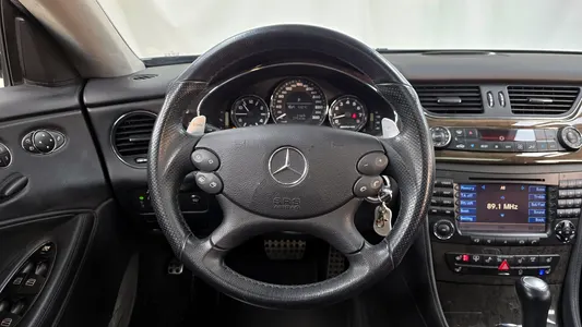 Mercedes-Benz CLS-Class W219 CLS63 AMG 2007 12