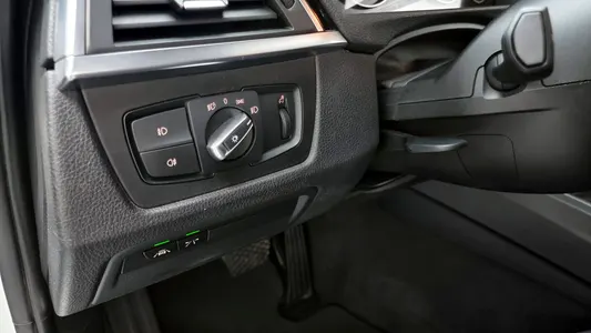 BMW 3 Series (F30) 320d 2017 16
