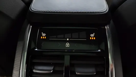 Volvo XC90 2 T8 R- 2021 19