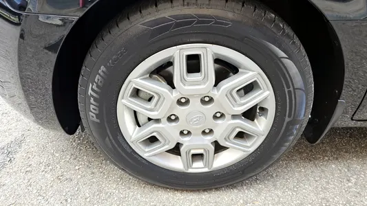 Hyundai Staria 2WD 2023 5