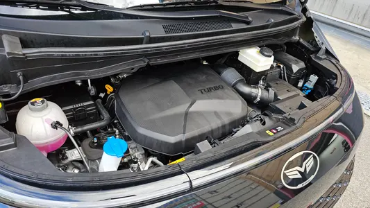 Hyundai Staria 2WD 2023 6