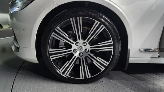Volvo S90 B6 AWD 2024 5
