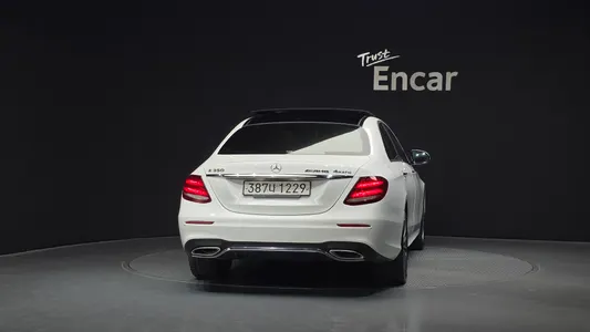 Mercedes-Benz E-Class W213 E350 4MATIC AMG Line 2020 4