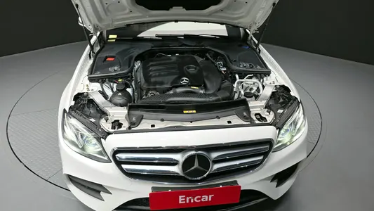 Mercedes-Benz E-Class W213 E350 4MATIC AMG Line 2020 6