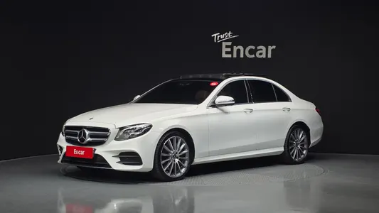 Mercedes-Benz E-Class W213 E350 4MATIC AMG Line 2020