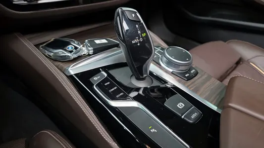 BMW 5 Series (G30) 520d 2020 9