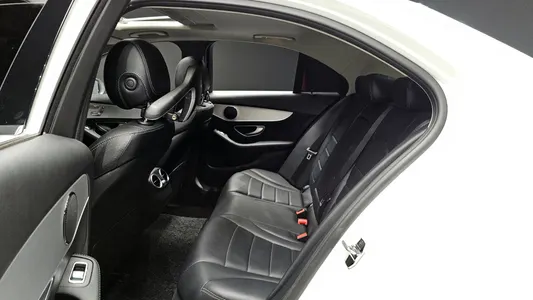 Mercedes-Benz C-Class W205 C220 d 2018 12