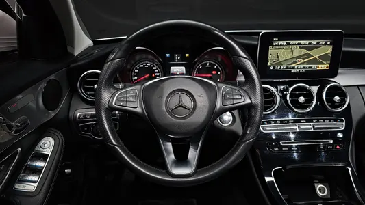 Mercedes-Benz C-Class W205 C220 d 2018 13