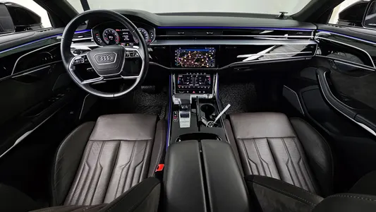 Audi A8 (D5) 55 TFSI LWB 2021 7