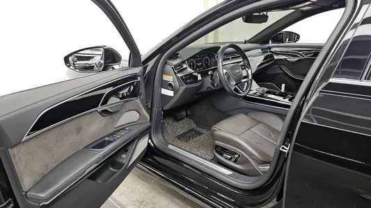 Audi A8 (D5) 55 TFSI LWB 2021 10