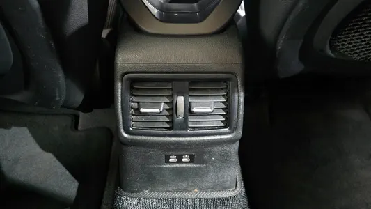 BMW X1 (F48) xDrive 20i 2019 19
