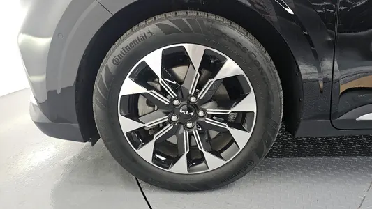 Kia Carnival 9 2023 5