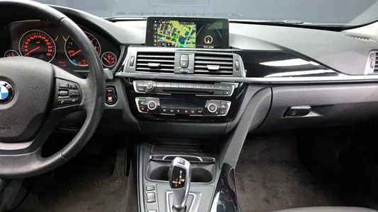 BMW 3 Series (F30) 320d 2018 14