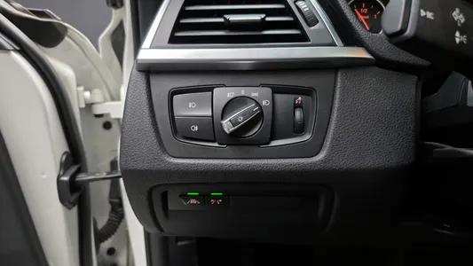 BMW 3 Series (F30) 320d 2018 17