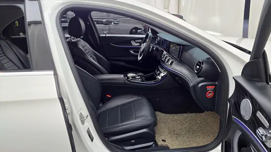 Mercedes-Benz E-Class W213 E300 4MATIC 2018 11