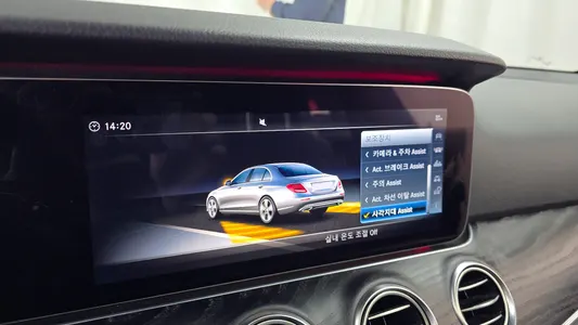 Mercedes-Benz E-Class W213 E300 4MATIC 2018 16