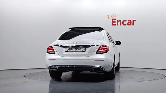 Mercedes-Benz E-Class W213 E400 4MATIC 2018 4
