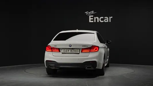 BMW 5 Series (G30) 520d xDrive M 2017 4
