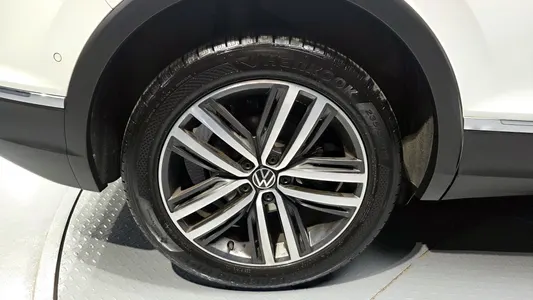 Volkswagen 2 2.0 TDI 4 2021 5