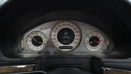 Mercedes-Benz E-Class W211 E350 2008 8
