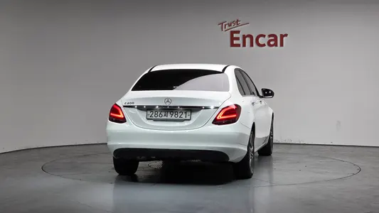 Mercedes-Benz C-Class W205 C200 2020 4
