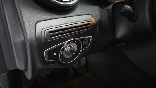 Mercedes-Benz C-Class W205 C200 2020 19