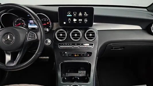 Mercedes-Benz GLC-Class X253 GLC350e 4MATIC AMG Line 2018 16