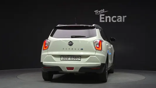 KG Mobility Tivoli LX 4WD 2016 4