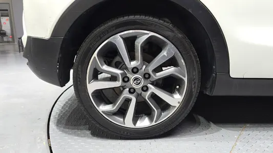 KG Mobility Tivoli LX 4WD 2016 5