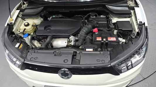 KG Mobility Tivoli LX 4WD 2016 6