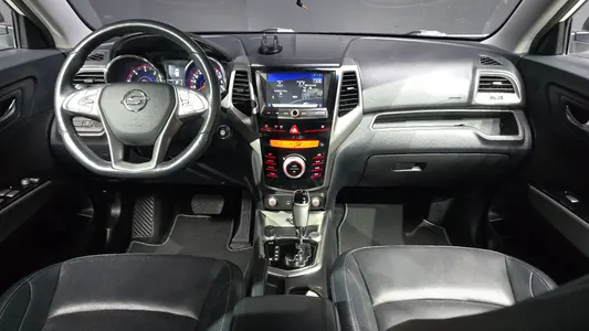 KG Mobility Tivoli LX 4WD 2016 7
