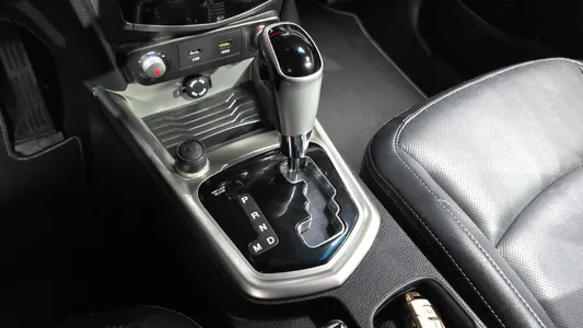 KG Mobility Tivoli LX 4WD 2016 9
