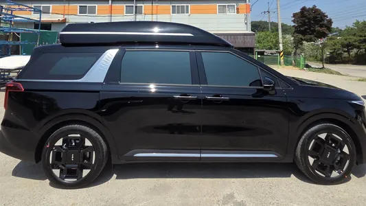 Kia 4 HEV 9 () 2026
