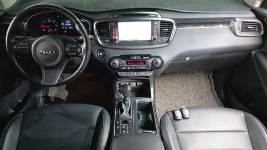 Kia Sorento 2.0 2WD 2016 7