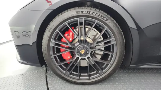 Porsche (976) 4.0 GTS 2025 5