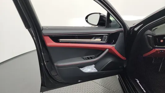 Porsche (976) 4.0 GTS 2025 24