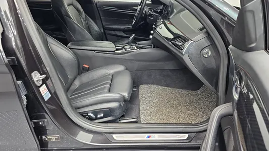 BMW 5 Series (G30) 530i xDrive M 2018 26