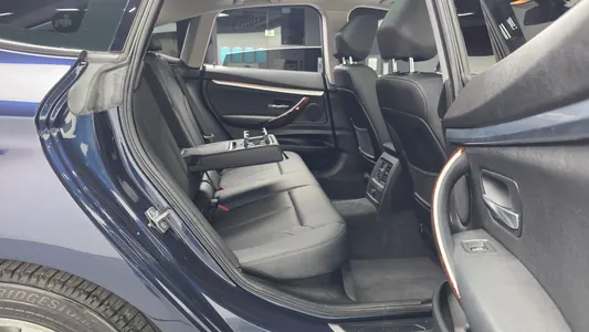 BMW 3 Series GT (F34) GT 320d 2013 12
