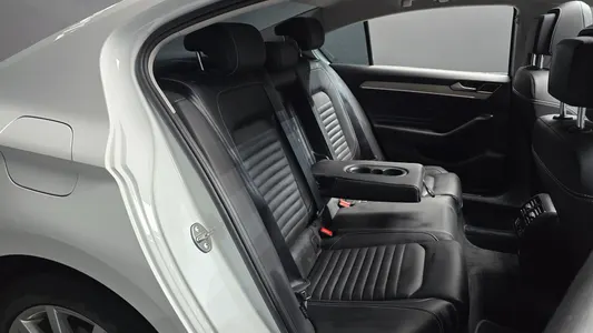 Volkswagen GT(B8) 2.0 TDI 2021 11