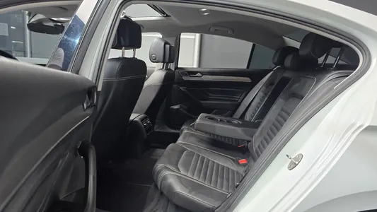 Volkswagen GT(B8) 2.0 TDI 2021 12